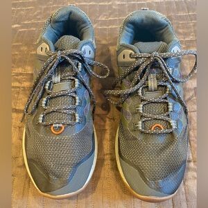 Merrell Nova 3 hiking/trail running shoes
Size 10 men- size 12 women